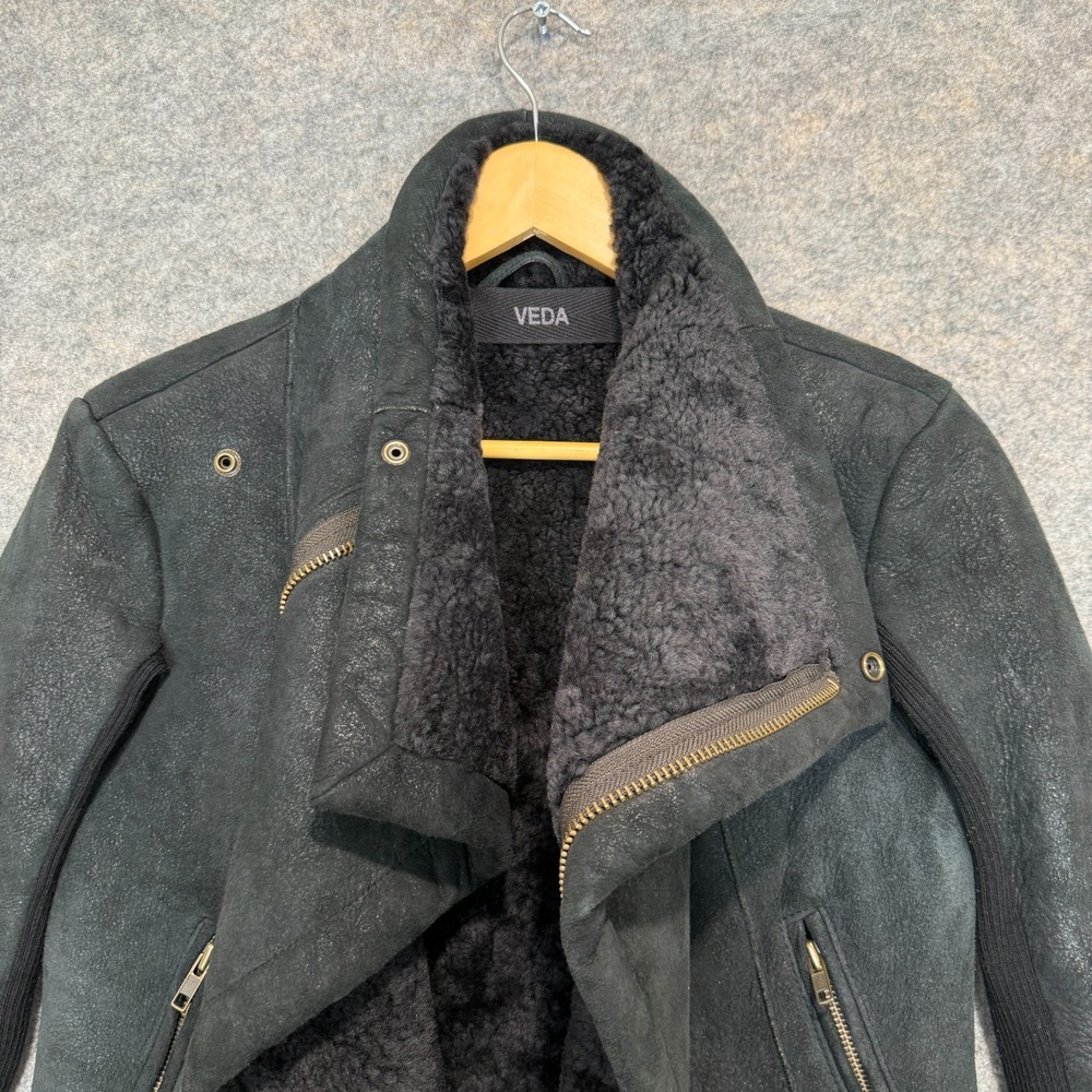 Veda 100% Shearling Leather Fur Moto Jacket Womens Small Motorcycle Designer Zip - Picture 2 of 16